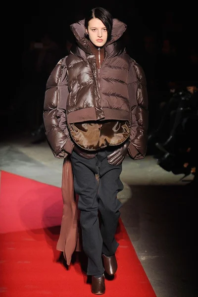 Look 25